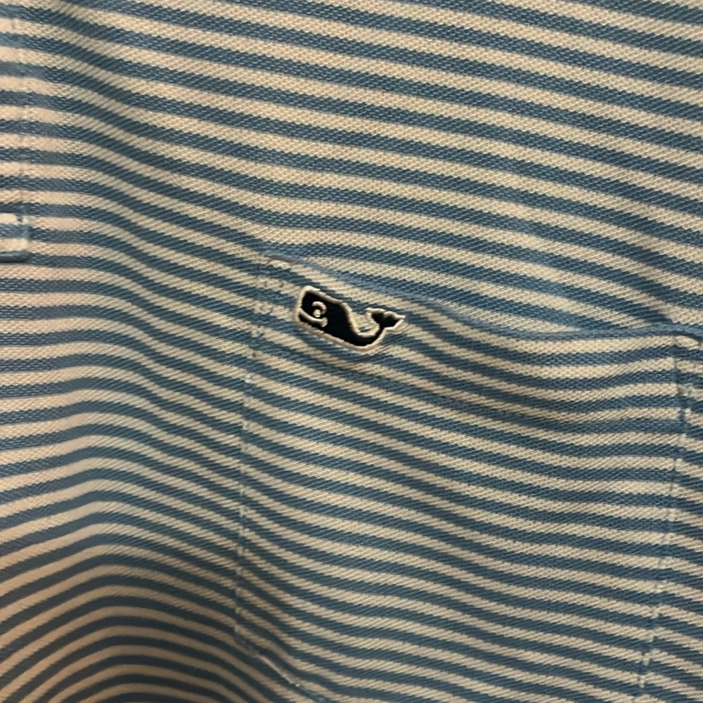 Vineyard Vines Performance - image 2